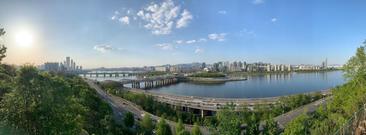 Hhzib, Homestay On A Hill In The Heart Of Seoul - 'Best Seoul Stay 2024' By Seoul Bagian luar foto
