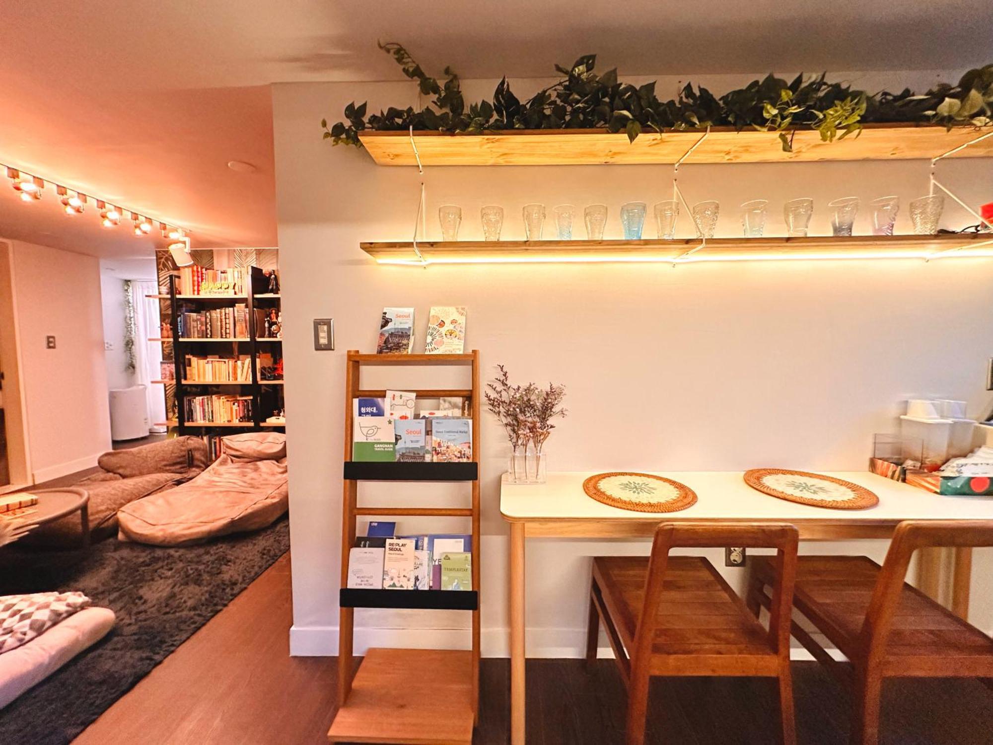 Hhzib, Homestay On A Hill In The Heart Of Seoul - 'Best Seoul Stay 2024' By Seoul Bagian luar foto